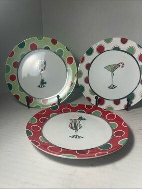 Festive Holiday Polka Dot Dinner Plates - Red, Green, White 7 inch